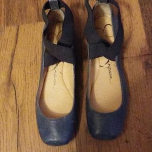 Jessica Simpson flats